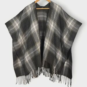 Marcus Adler Plaid Shawl Wrap Poncho Cozy Cape Gray Black Fringe Sz. O/S
